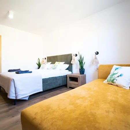 Cztery Pory Roku Appartement Wiele